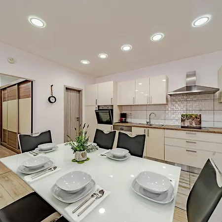 Apartment Viki - Happy *