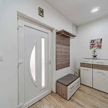 Apartment Viki - Happy Trogir