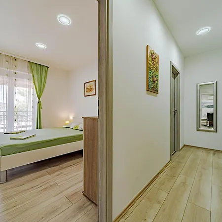 Apartment Viki - Happy Trogir