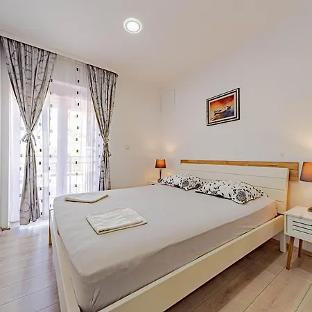 Viki - Happy Apartment