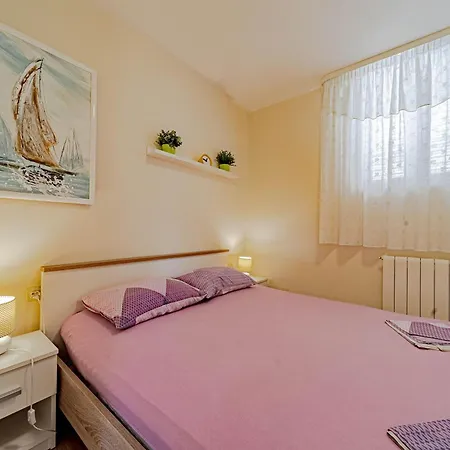 Viki - Happy Apartment Trogir