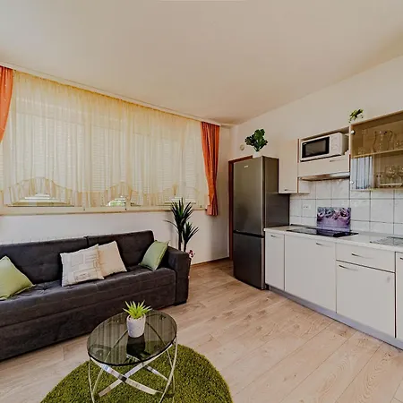 Apartment Viki - Happy *