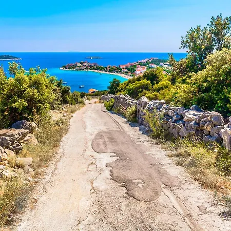 Viki - Happy Apartment Trogir