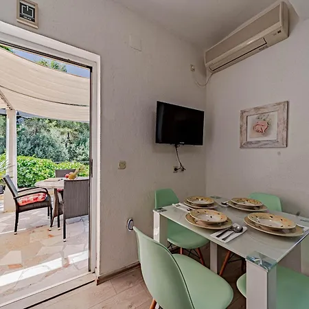 Apartment Viki - Happy